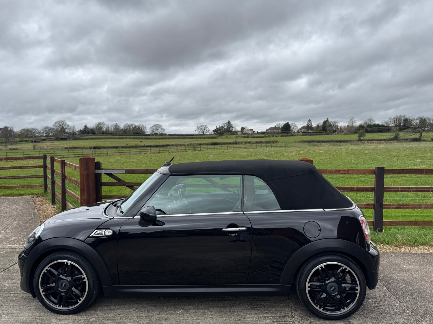 Used MINI Convertible 2013 for sale - 77676788: Photo 26