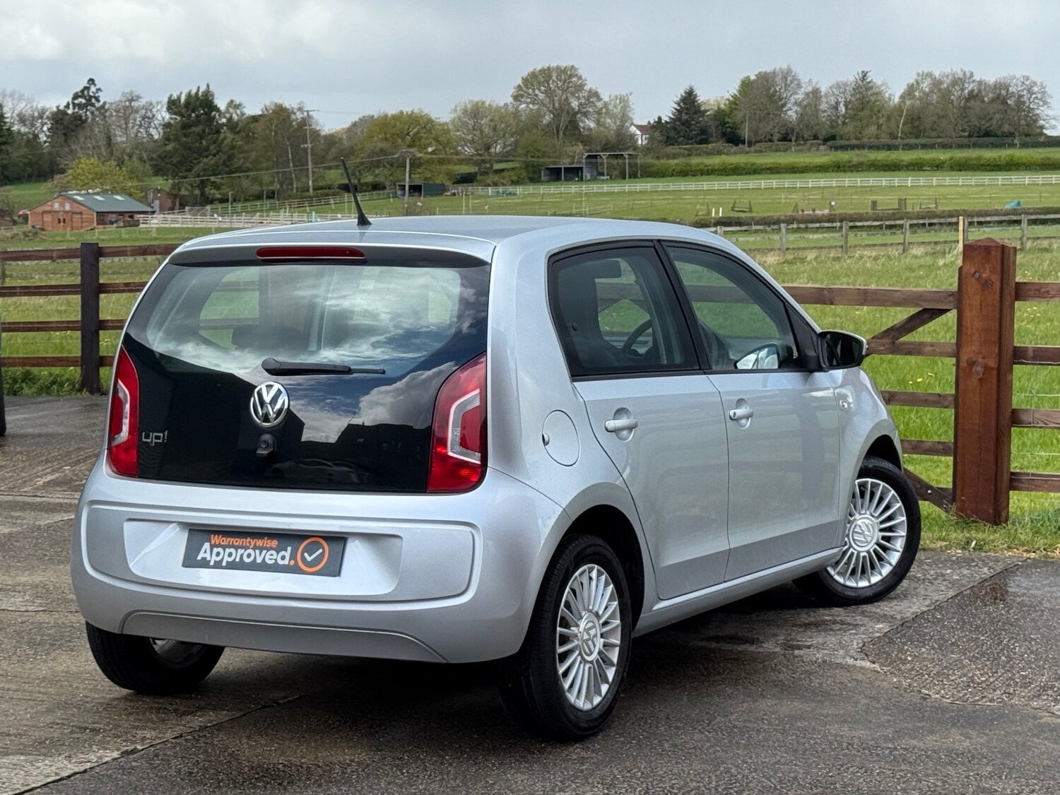 Used Volkswagen up! 2015 for sale - 78219756: Photo 12