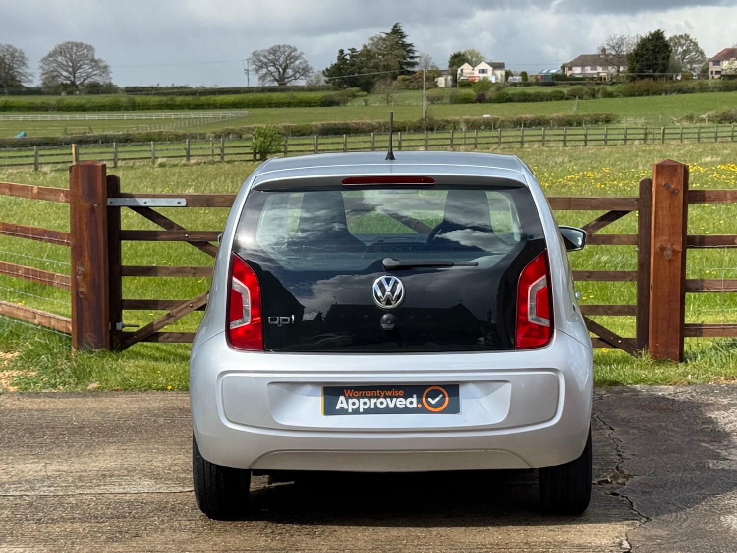 Used Volkswagen up! 2015 for sale - 78219756: Photo 17