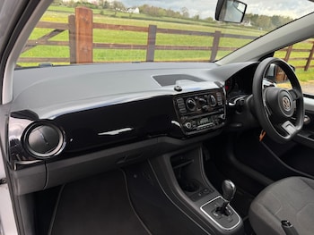 Used Volkswagen up! 2015 for sale - 78219756: Photo