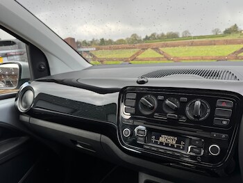 Used Volkswagen up! 2015 for sale - 78219756: Photo