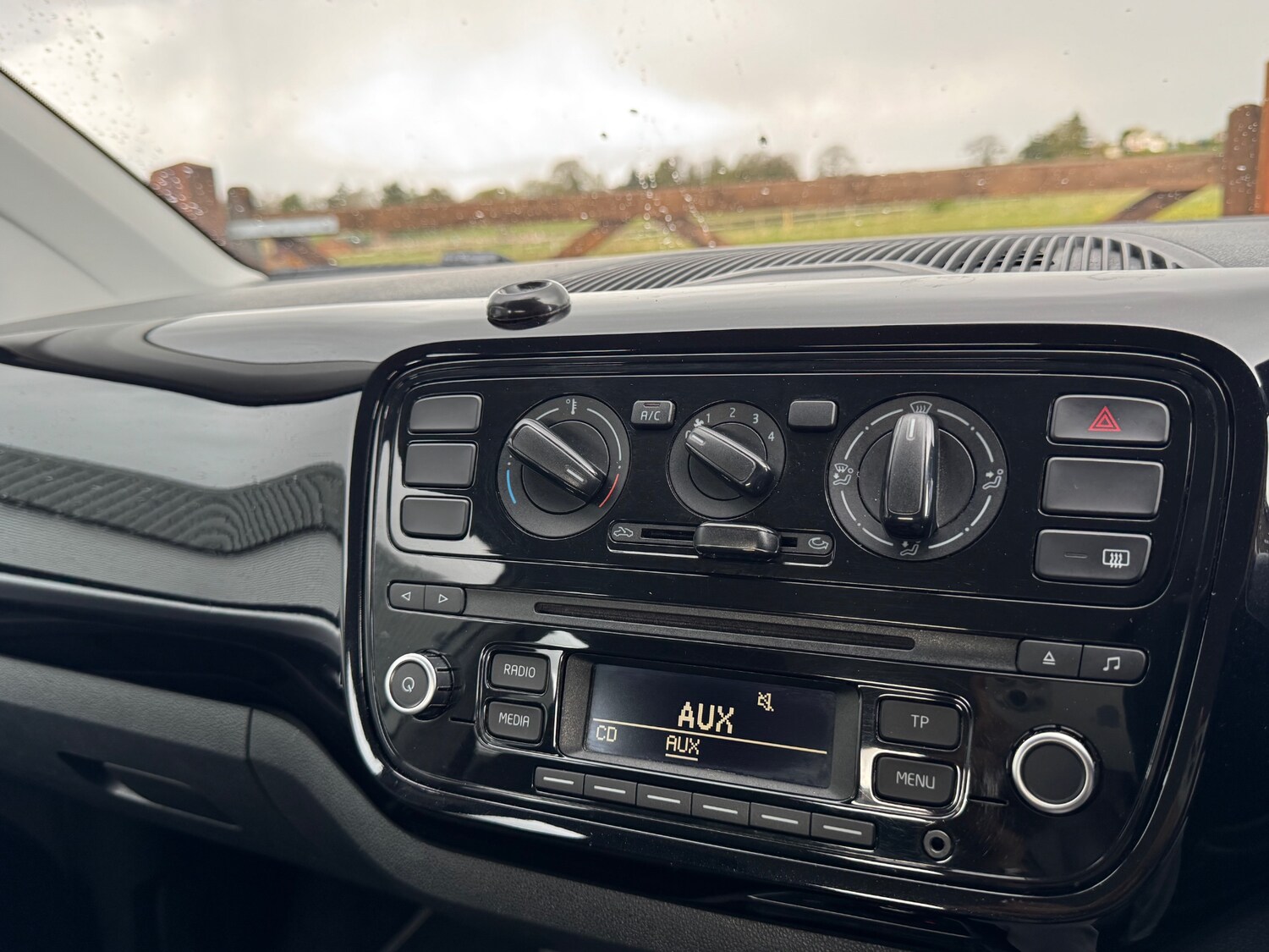 Used Volkswagen up! 2015 for sale - 78219756: Photo 8