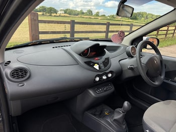 Used Renault Twingo 2010 for sale - 79061288: Photo