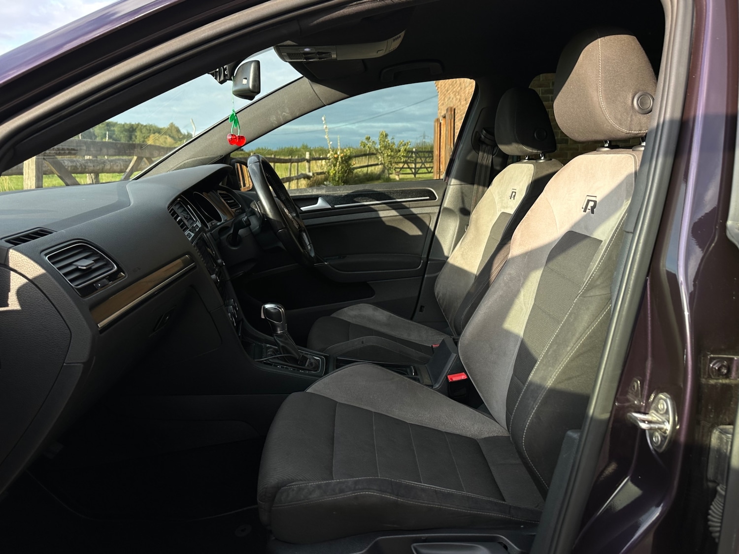 Used Volkswagen Golf 2014 for sale - 76446100: Photo 2