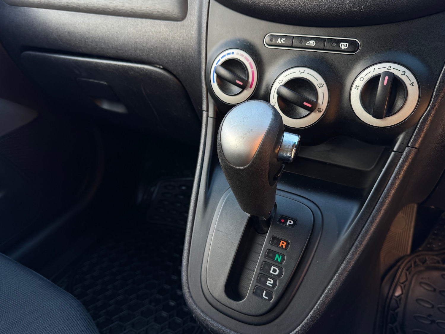 Used Hyundai i10 2008 for sale - 76599966: Photo 6