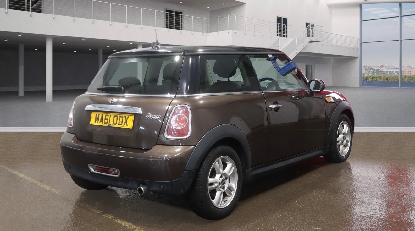 Used MINI Hatch 2011 for sale - 77312550: Photo 2