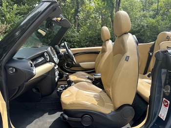 Used MINI Convertible 2009 for sale - 79344358: Photo