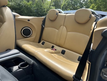 Used MINI Convertible 2009 for sale - 79344358: Photo