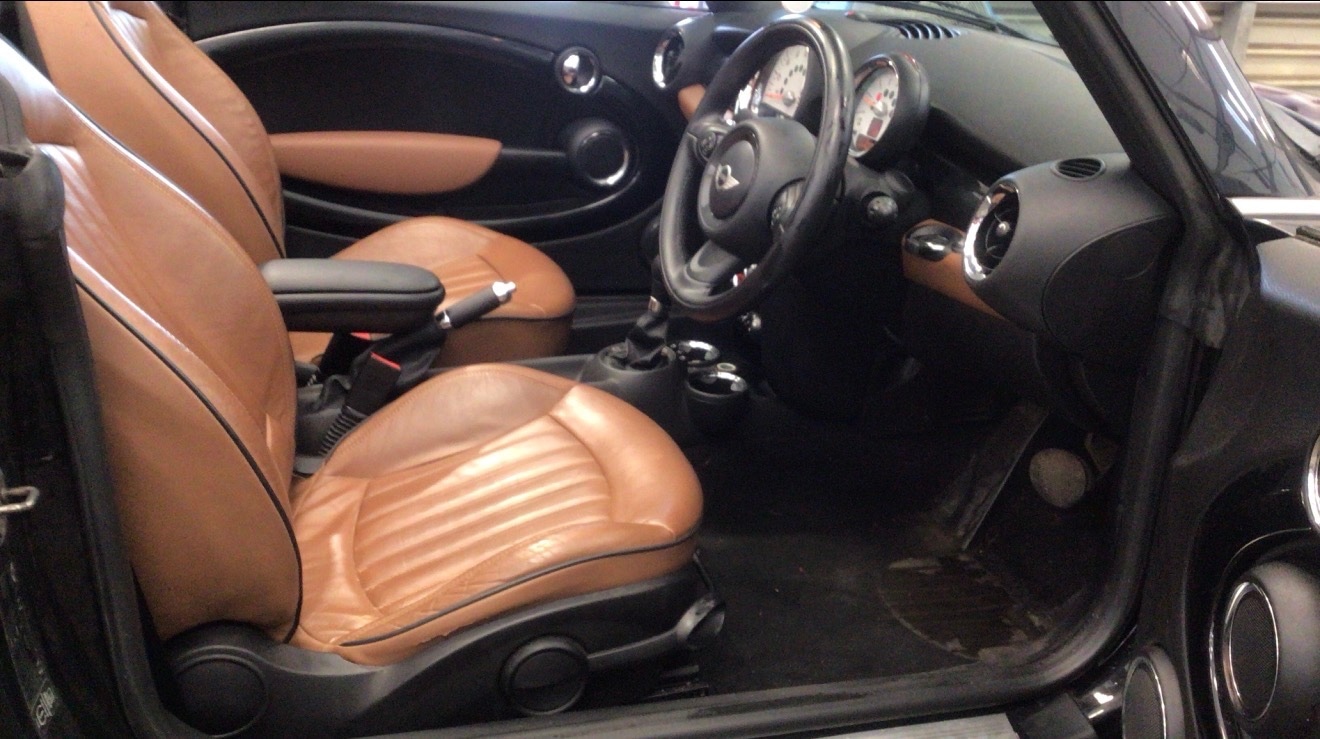 Used MINI Convertible 2013 for sale - 77750477: Photo 2