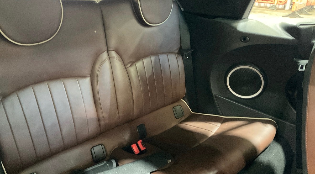 Used MINI Convertible 2010 for sale - 77750257: Photo 3