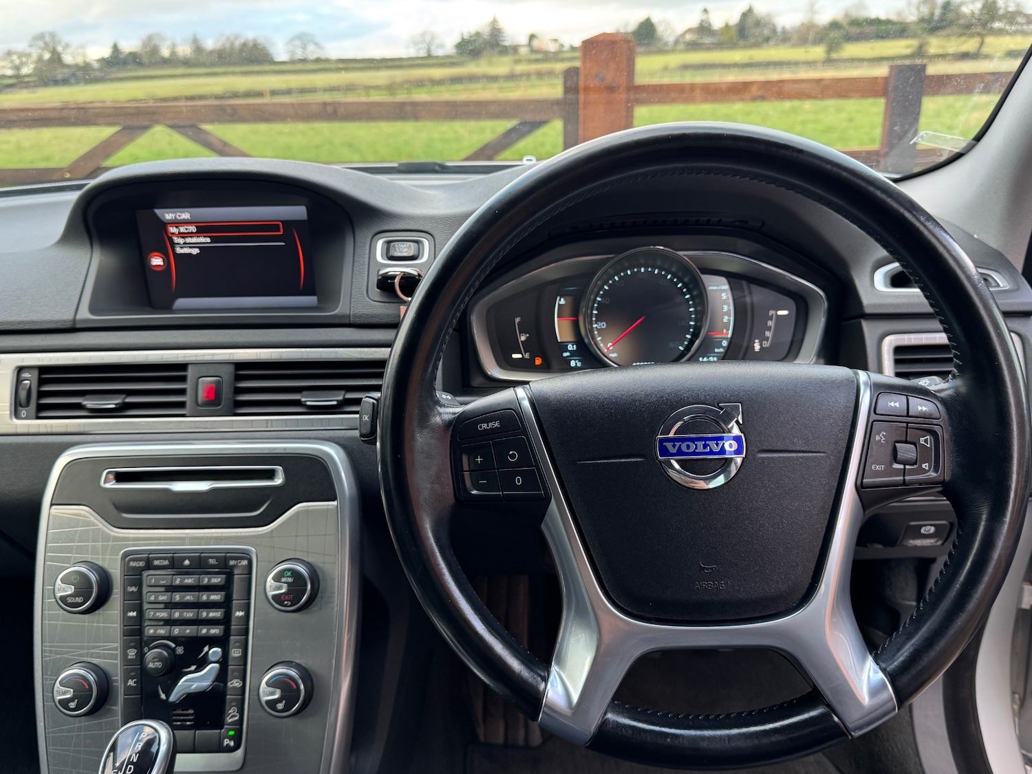 Used Volvo XC70 2013 for sale - 77236978: Photo 14