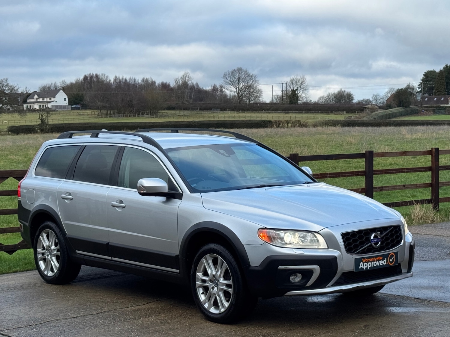 Used Volvo XC70 2013 for sale - 77236978: Photo 20