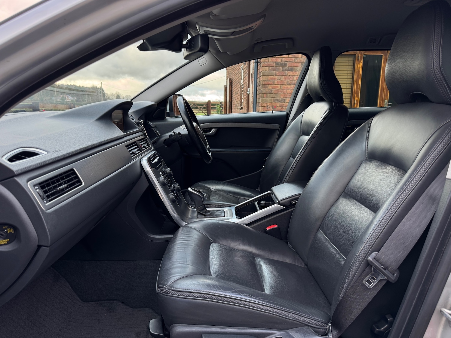 Used Volvo XC70 2013 for sale - 77236978: Photo 3