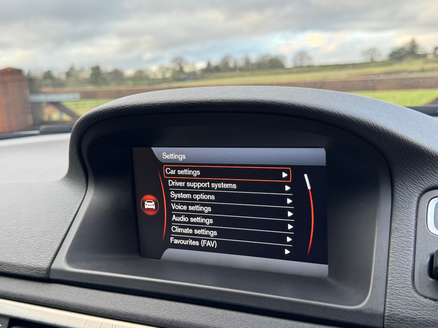 Used Volvo XC70 2013 for sale - 77236978: Photo 34