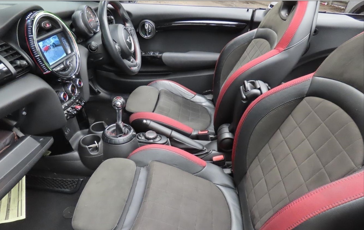 Used MINI Convertible 2016 for sale - 76940062: Photo 2