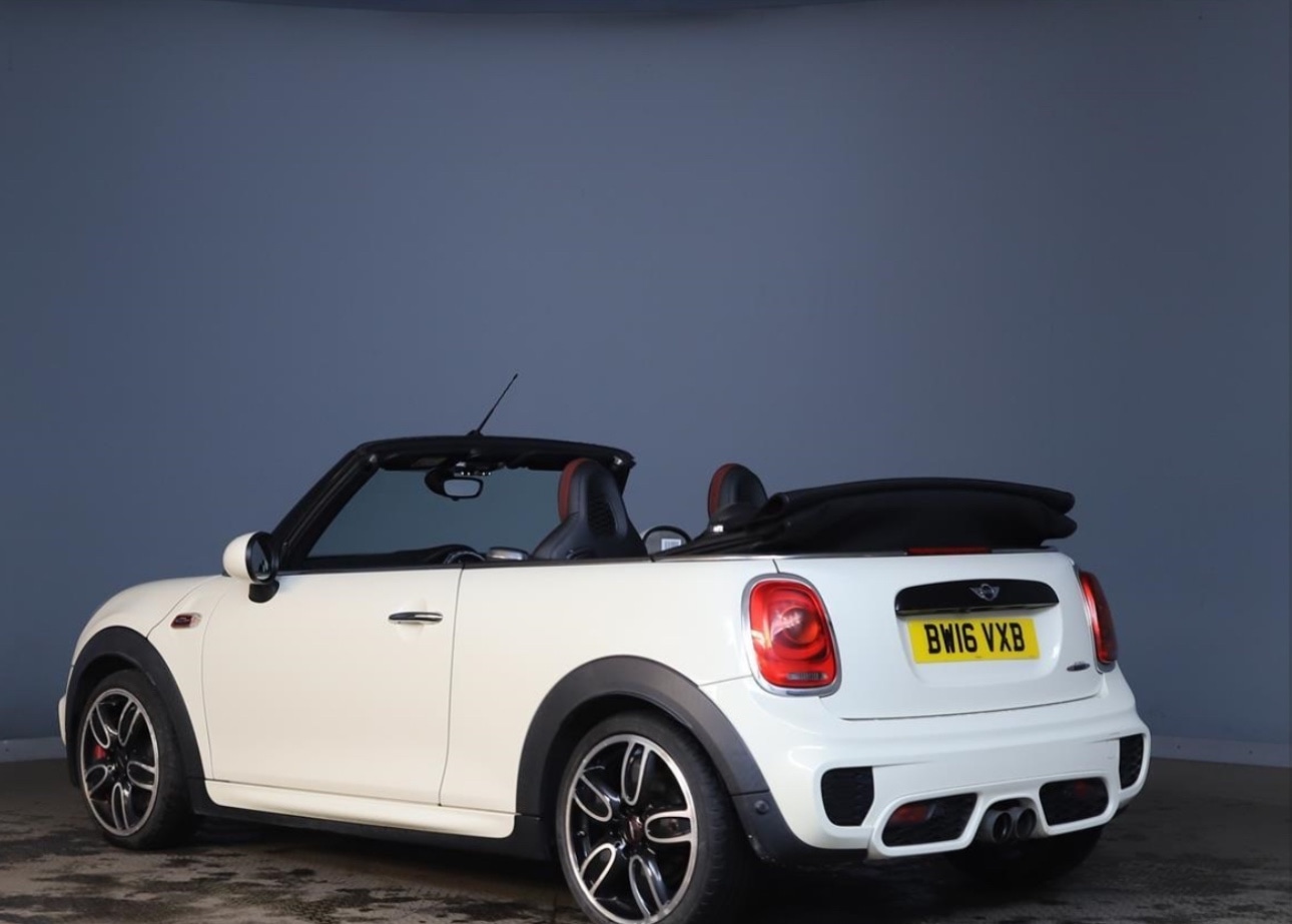 Used MINI Convertible 2016 for sale - 76940062: Photo 4