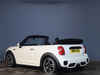 Used MINI Convertible 2016 for sale - 76940062: Photo