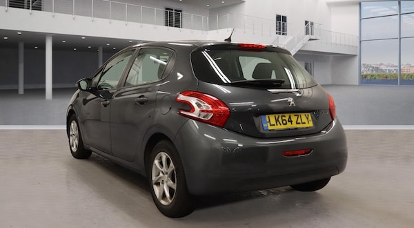 Used Peugeot 208 2014 for sale - 76259109: Photo 6