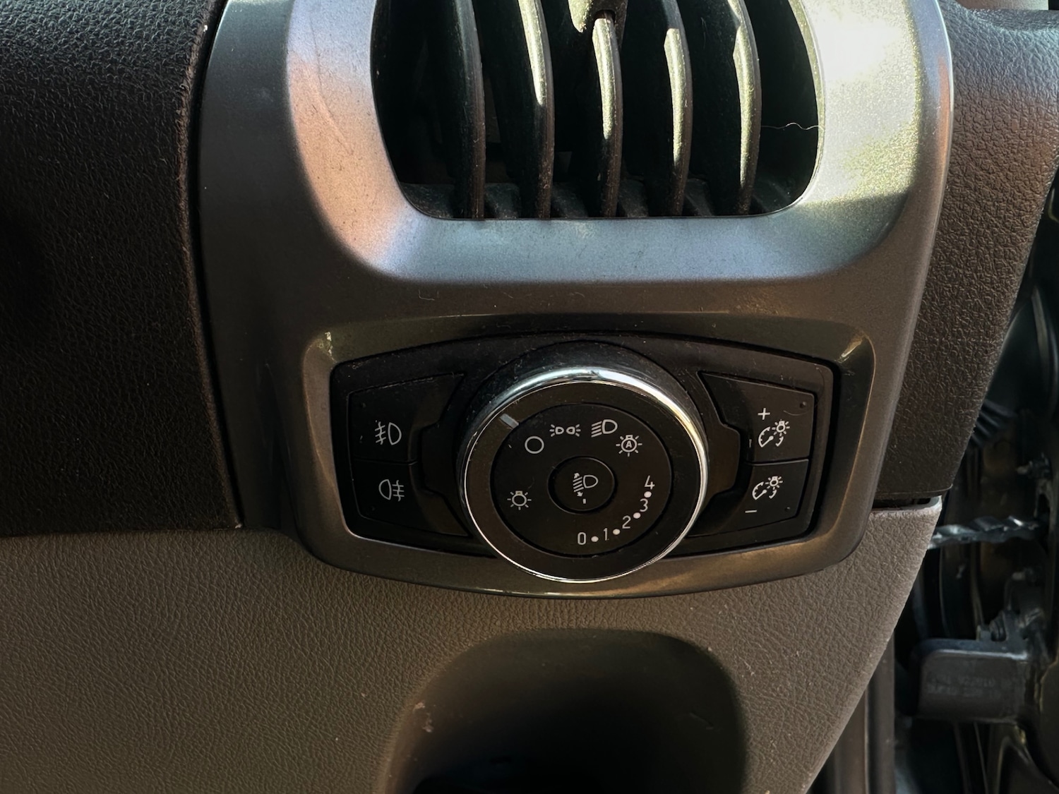 Used Ford Transit Custom 2015 for sale - 77399976: Photo 18