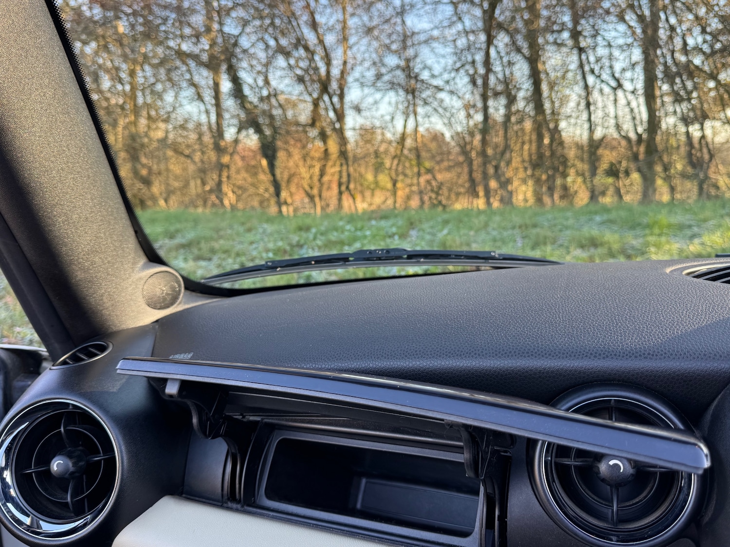 Used MINI Convertible 2009 for sale - 76650453: Photo 11