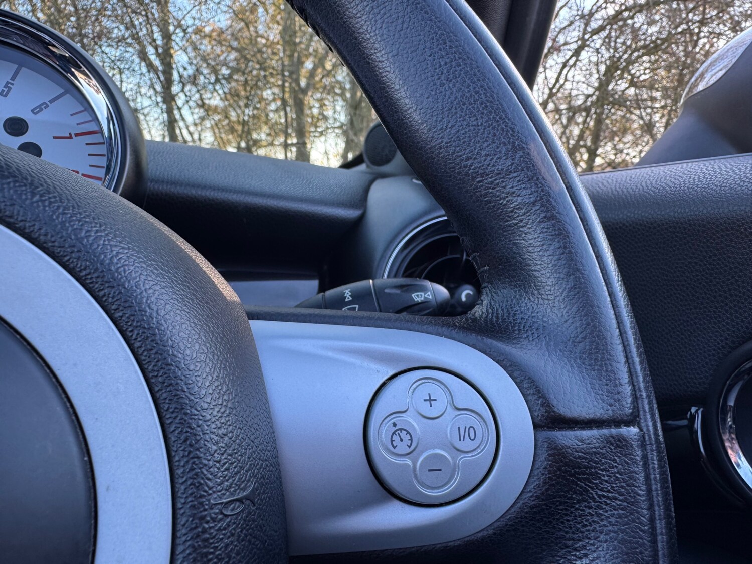 Used MINI Convertible 2009 for sale - 76650453: Photo 14