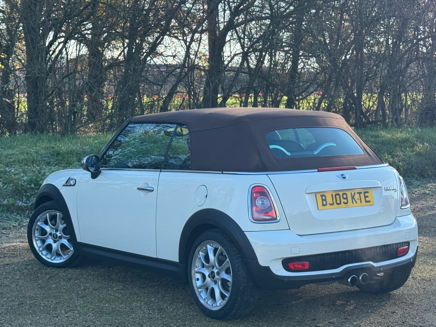 Used MINI Convertible 2009 for sale - 76650453: Photo 27