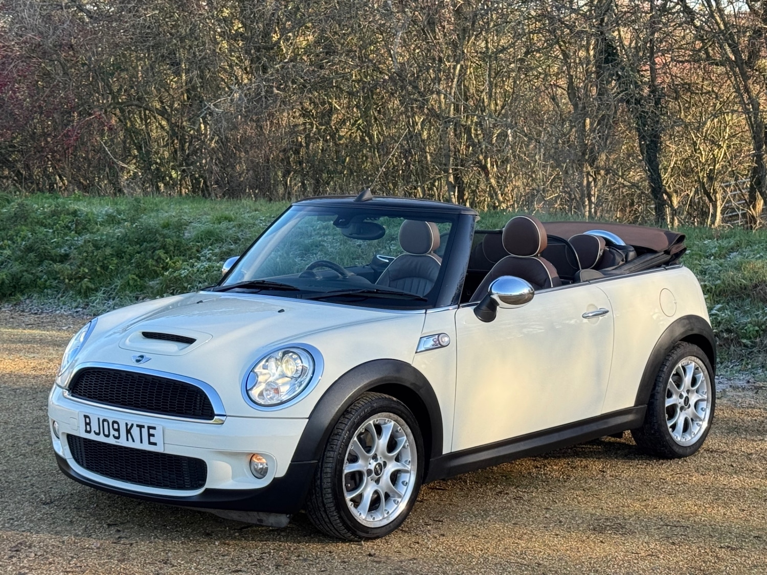 Used MINI Convertible 2009 for sale - 76650453: Photo 5
