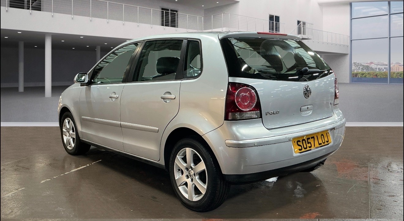 Used Volkswagen Polo 2008 for sale - 76940242: Photo 2