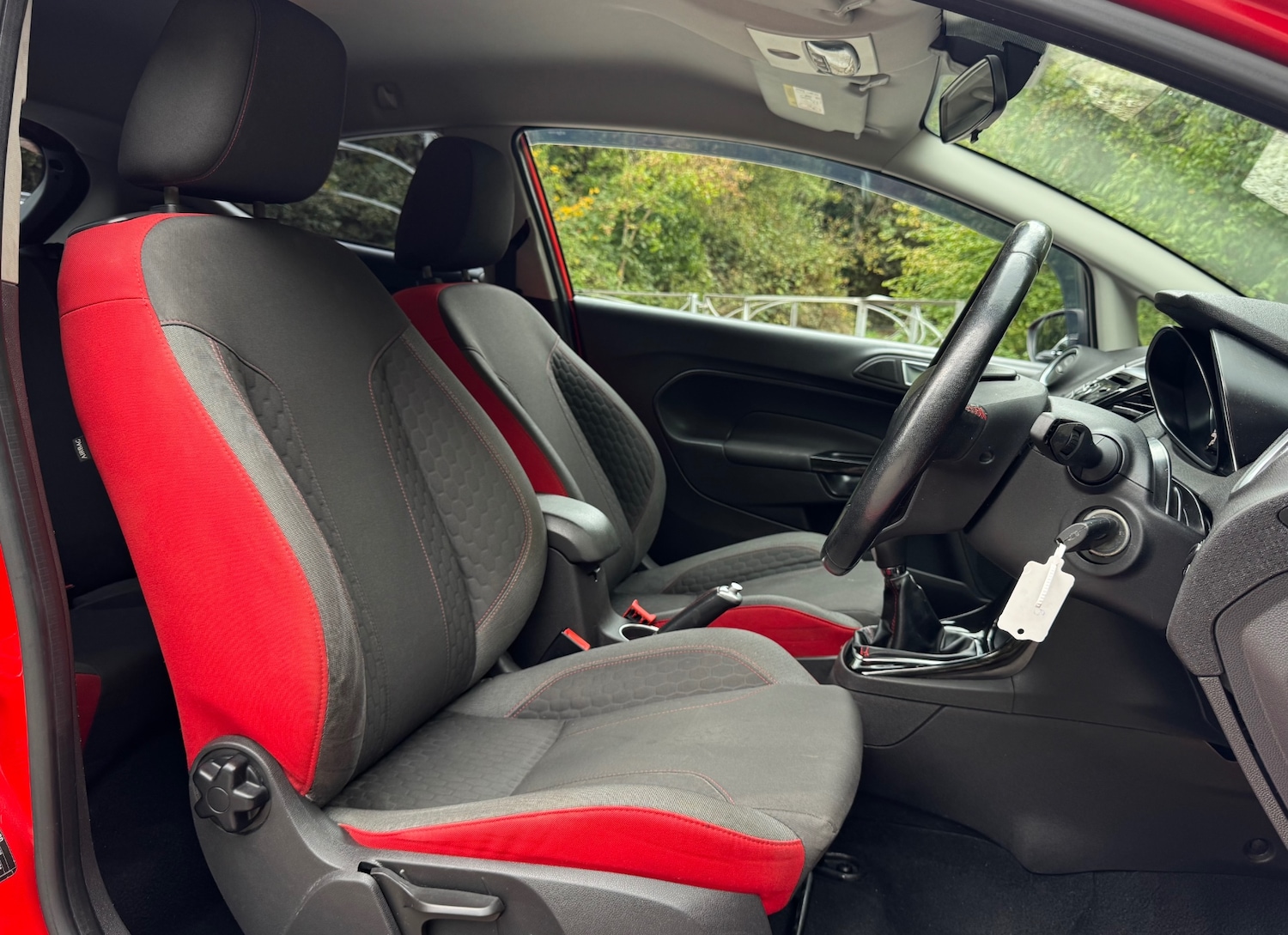 Used Ford Fiesta 2015 for sale - 76194407: Photo 2