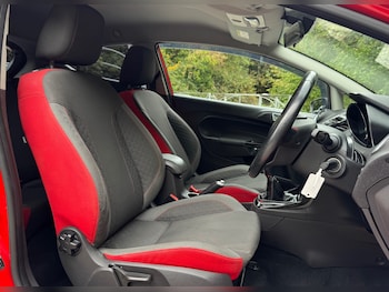 Used Ford Fiesta 2015 for sale - 76194407: Photo 2