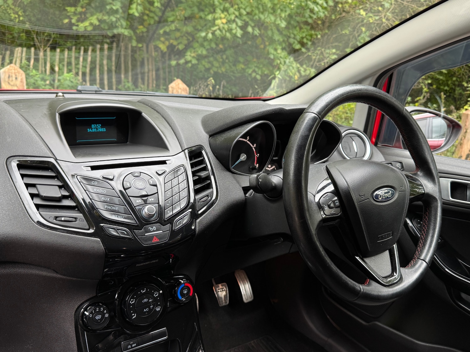 Used Ford Fiesta 2015 for sale - 76194407: Photo 5