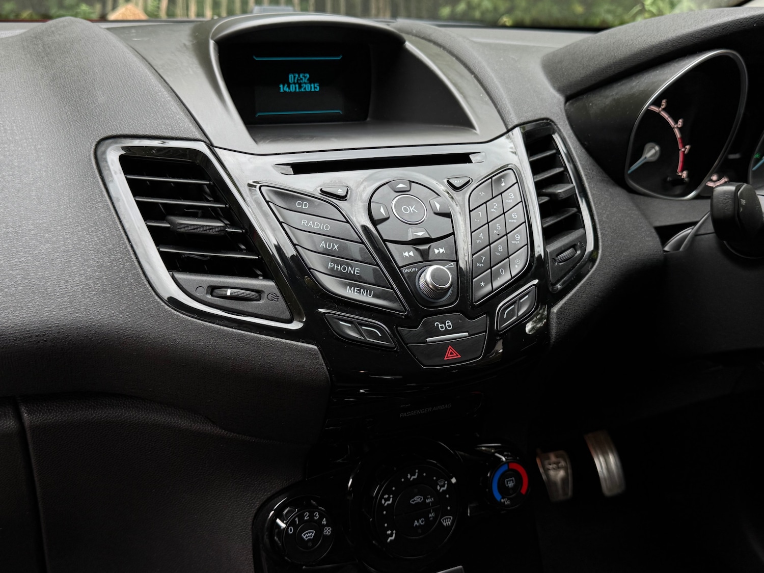 Used Ford Fiesta 2015 for sale - 76194407: Photo 6