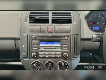 Used Volkswagen Polo 2006 for sale - 76940472: Photo