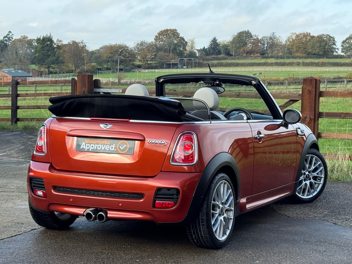 Used MINI Convertible 2013 for sale - 76490858: Photo 12