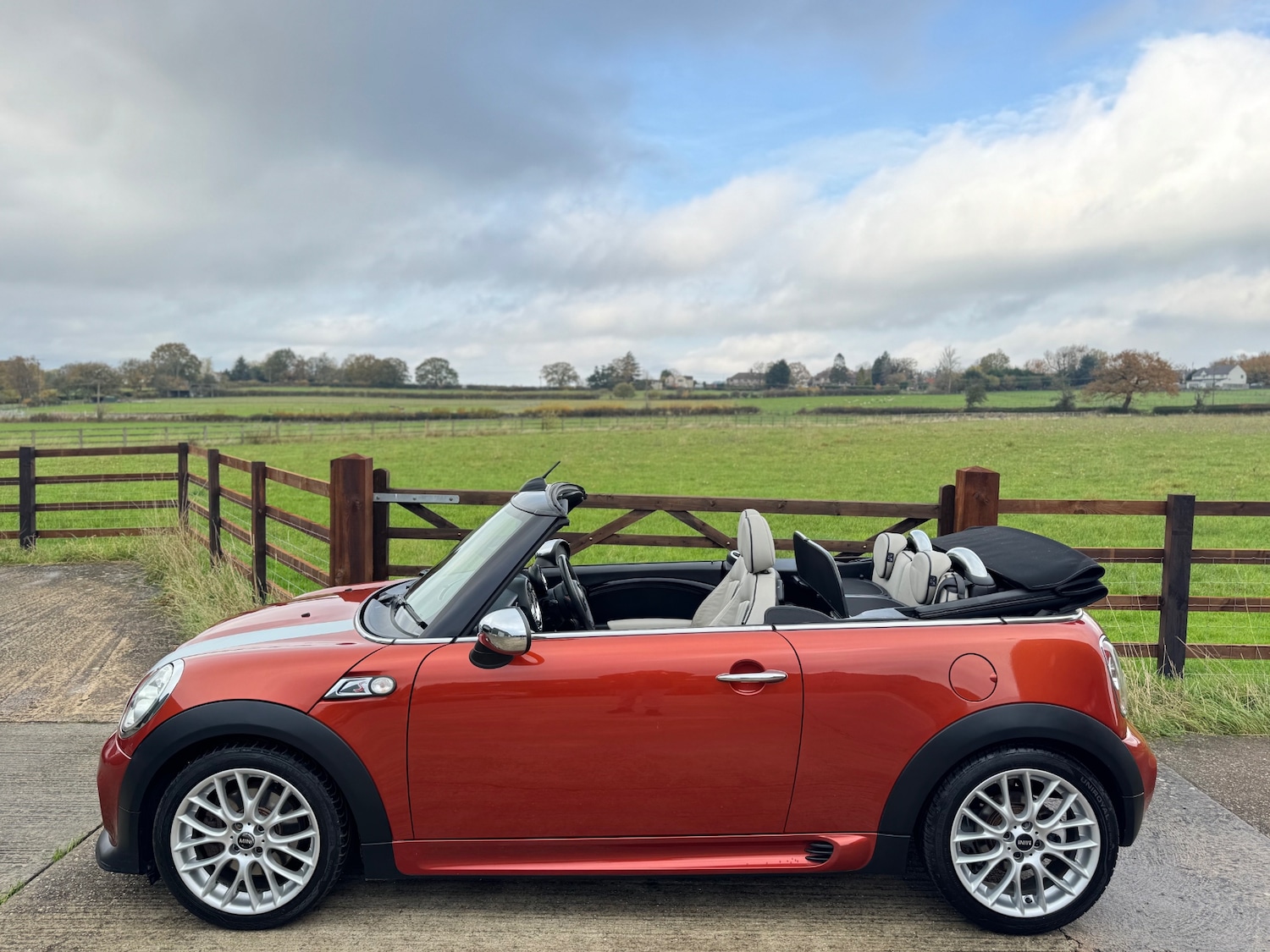 Used MINI Convertible 2013 for sale - 76490858: Photo 14