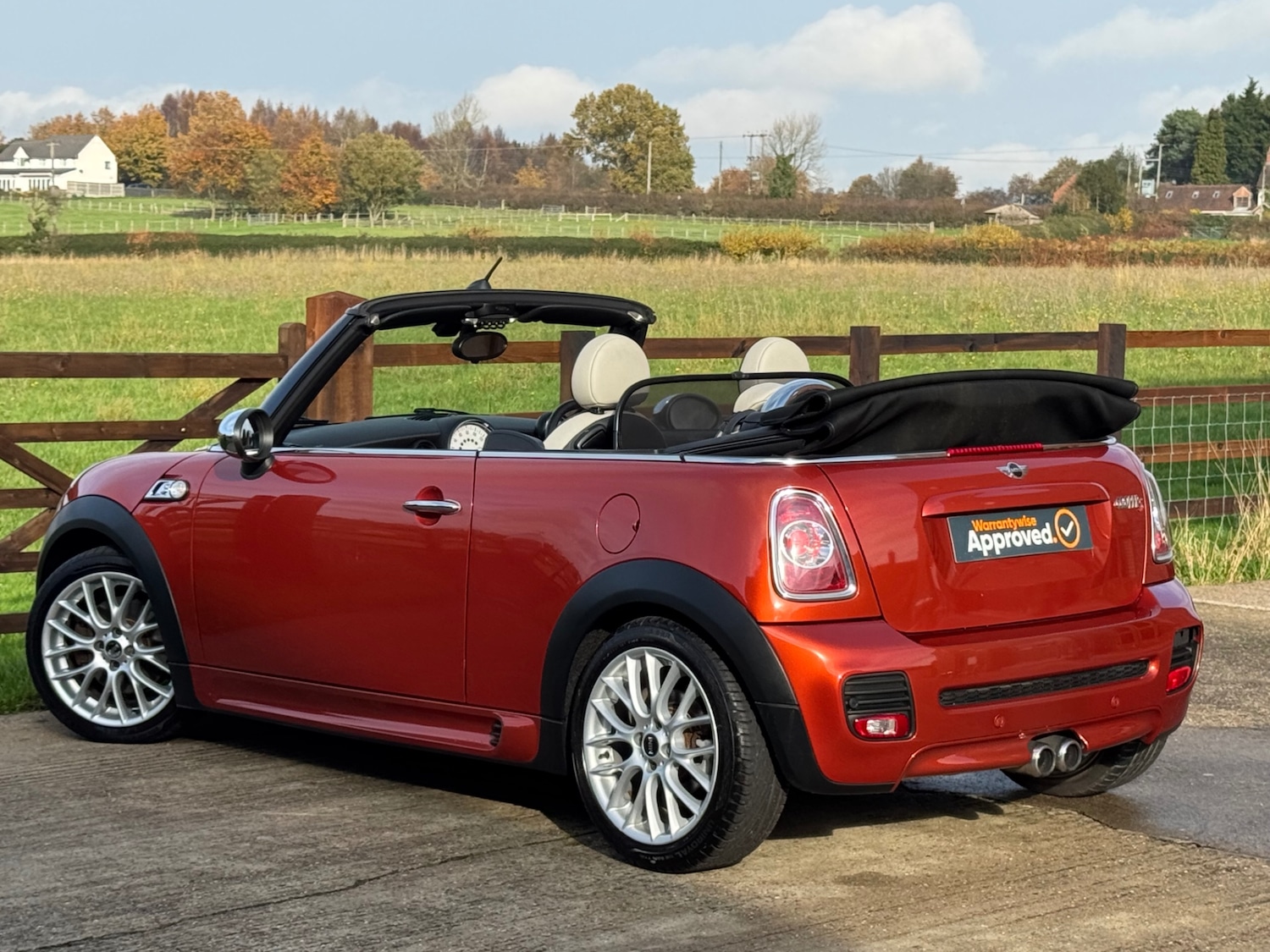 Used MINI Convertible 2013 for sale - 76490858: Photo 15