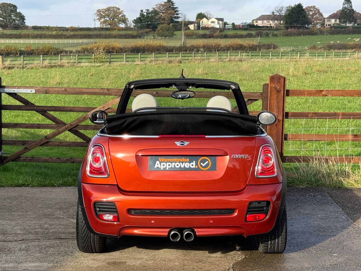 Used MINI Convertible 2013 for sale - 76490858: Photo 18