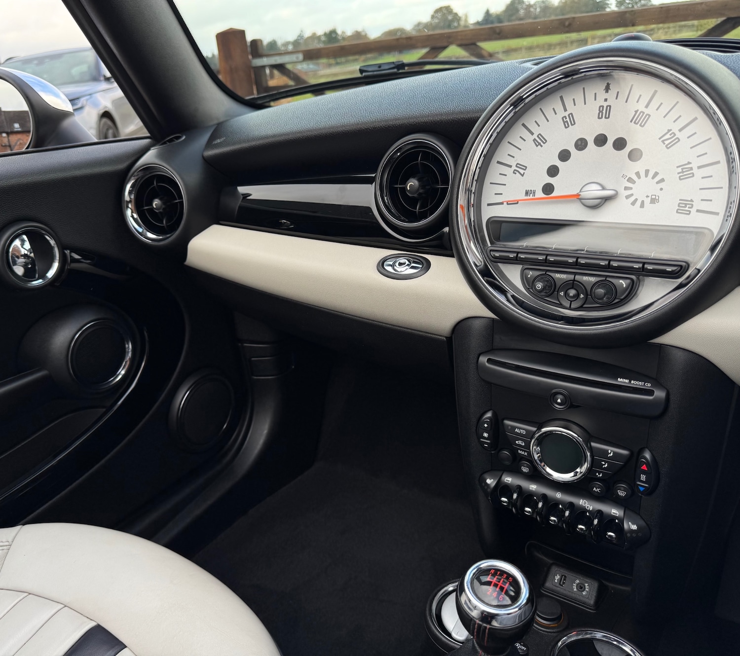 Used MINI Convertible 2013 for sale - 76490858: Photo 6