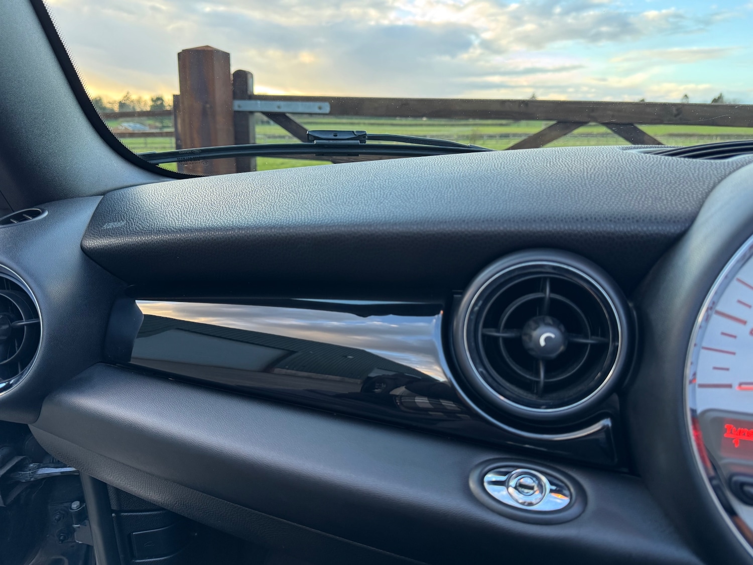 Used MINI Convertible 2014 for sale - 77891502: Photo 18