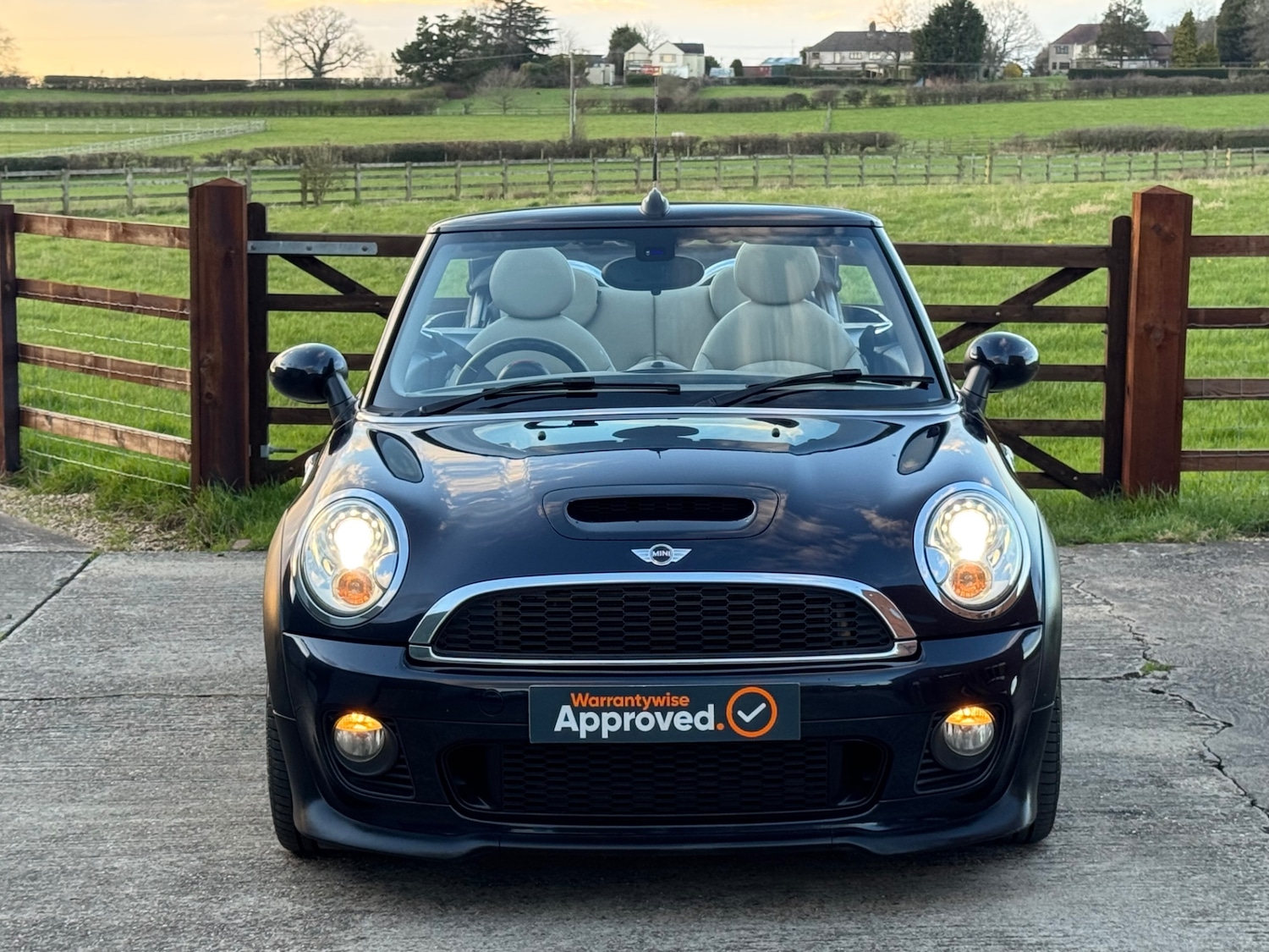 Used MINI Convertible 2014 for sale - 77891502: Photo 20