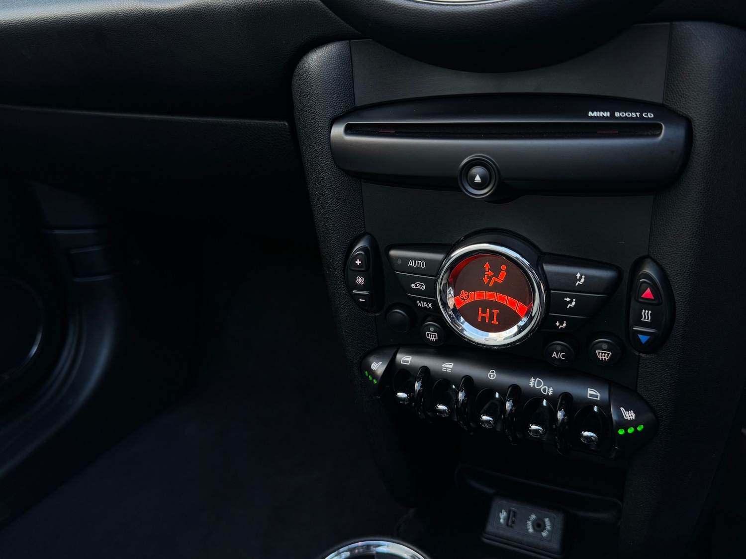 Used MINI Convertible 2014 for sale - 77891502: Photo 7