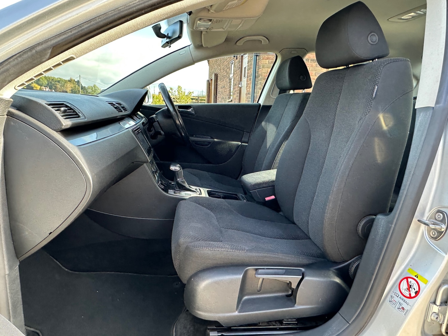 Used Volkswagen Passat 2006 for sale - 77851514: Photo 2