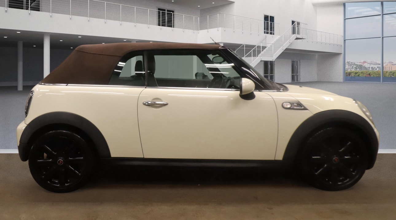 Used MINI Convertible 2009 for sale - 77180331: Photo 5