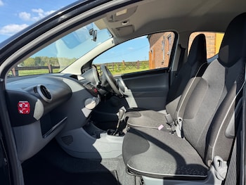 Used Peugeot 107 2010 for sale - 78347123: Photo