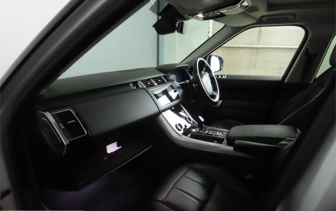 Used Land Rover Range Rover Sport 2020 for sale - 76378872: Photo 2