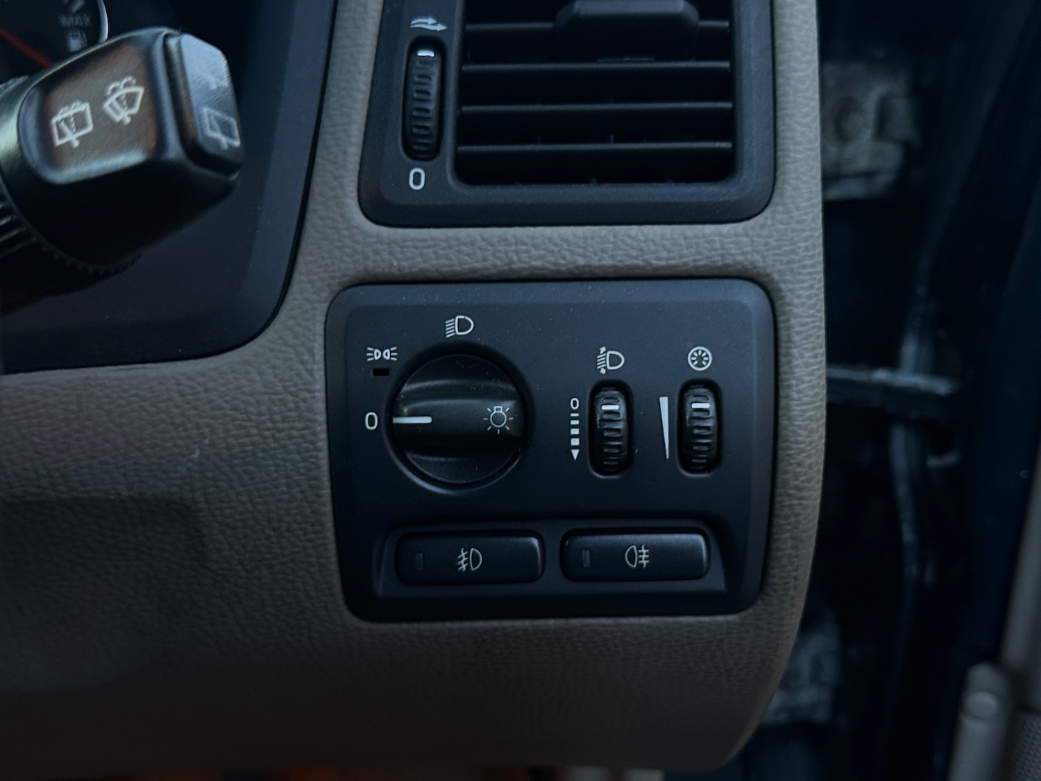 Used Volvo XC70 2005 for sale - 77113038: Photo 14