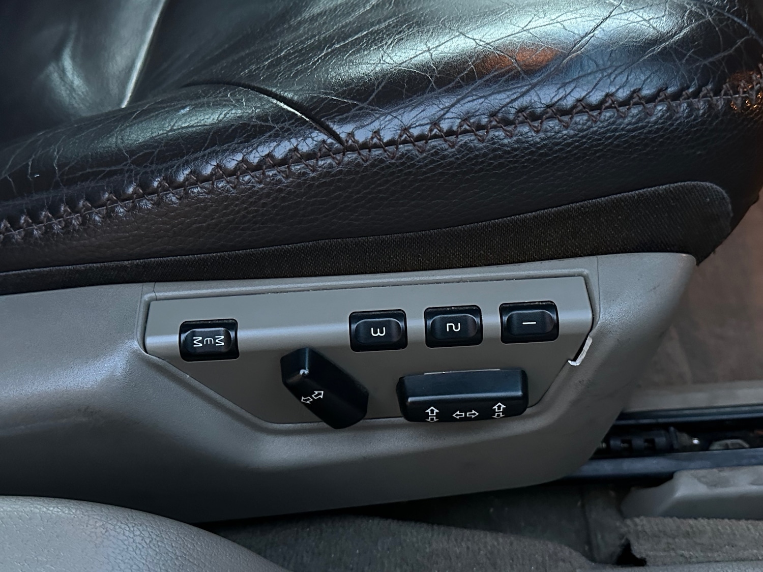 Used Volvo XC70 2005 for sale - 77113038: Photo 15