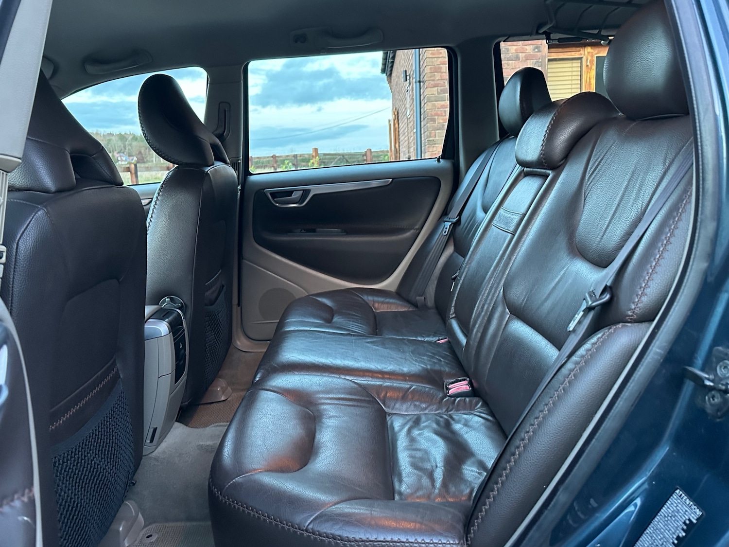 Used Volvo XC70 2005 for sale - 77113038: Photo 3