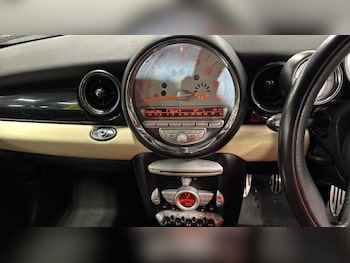 Used MINI Convertible 2009 for sale - 76577763: Photo