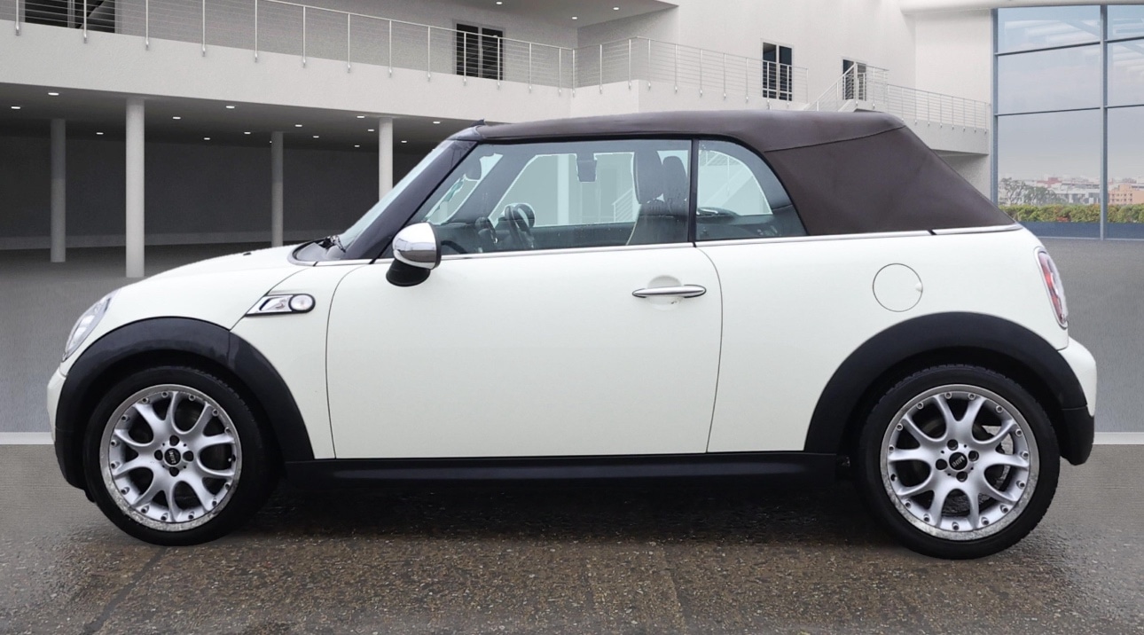 Used MINI Convertible 2009 for sale - 76577763: Photo 5